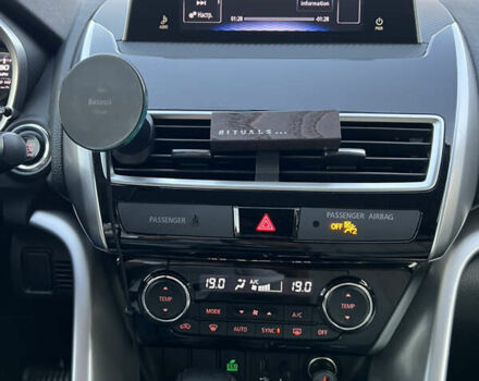 Чорний Міцубісі Eclipse Cross, об'ємом двигуна 1.5 л та пробігом 123 тис. км за 16900 $, фото 39 на Automoto.ua
