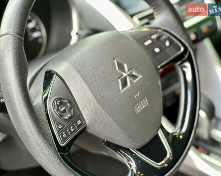 Чорний Міцубісі Eclipse Cross, об'ємом двигуна 1.5 л та пробігом 68 тис. км за 14900 $, фото 9 на Automoto.ua