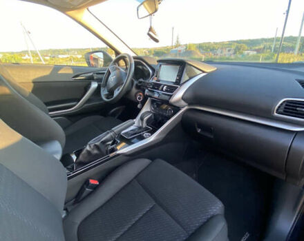 Черный Мицубиси Eclipse Cross, объемом двигателя 1.5 л и пробегом 121 тыс. км за 14300 $, фото 6 на Automoto.ua