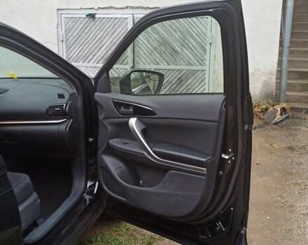 Чорний Міцубісі Eclipse Cross, об'ємом двигуна 1.5 л та пробігом 67 тис. км за 22300 $, фото 14 на Automoto.ua