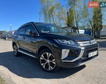 Черный Мицубиси Eclipse Cross, объемом двигателя 1.5 л и пробегом 179 тыс. км за 13999 $, фото 1 на Automoto.ua