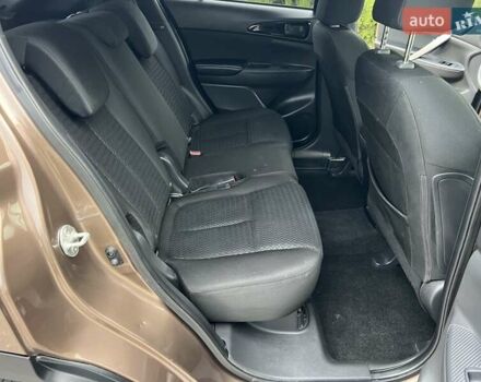 Коричневий Міцубісі Eclipse Cross, об'ємом двигуна 1.5 л та пробігом 138 тис. км за 13900 $, фото 21 на Automoto.ua