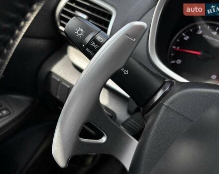 Красный Мицубиси Eclipse Cross, объемом двигателя 1.5 л и пробегом 69 тыс. км за 18990 $, фото 14 на Automoto.ua