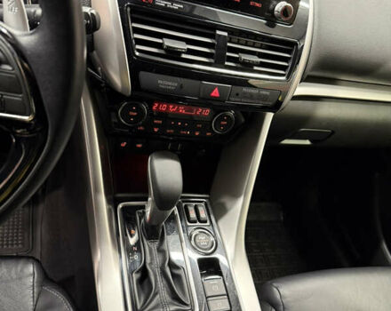 Міцубісі Eclipse Cross 2021 у Кропивницькому (Кіровограді) на Automoto.ua Червоний Міцубісі Eclipse Cross, об'ємом двигуна 1.5 л та пробігом 17 тис. км за 29500 $, фото 11 на Automoto.ua