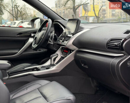 Красный Мицубиси Eclipse Cross, объемом двигателя 1.5 л и пробегом 40 тыс. км за 23900 $, фото 58 на Automoto.ua