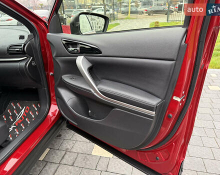 Красный Мицубиси Eclipse Cross, объемом двигателя 1.5 л и пробегом 40 тыс. км за 23900 $, фото 45 на Automoto.ua