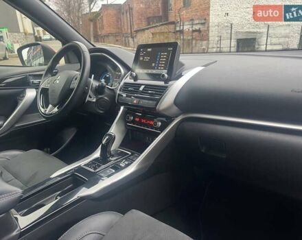 Червоний Міцубісі Eclipse Cross, об'ємом двигуна 2.36 л та пробігом 77 тис. км за 30500 $, фото 82 на Automoto.ua