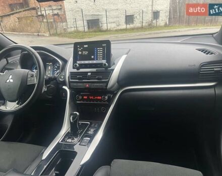 Червоний Міцубісі Eclipse Cross, об'ємом двигуна 2.36 л та пробігом 77 тис. км за 30500 $, фото 77 на Automoto.ua