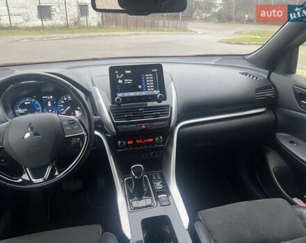 Червоний Міцубісі Eclipse Cross, об'ємом двигуна 2.36 л та пробігом 77 тис. км за 30500 $, фото 70 на Automoto.ua