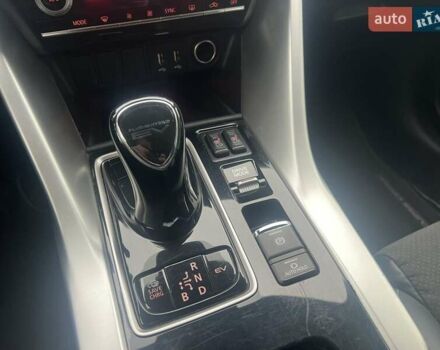 Червоний Міцубісі Eclipse Cross, об'ємом двигуна 2.36 л та пробігом 77 тис. км за 30500 $, фото 43 на Automoto.ua