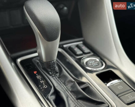 Червоний Міцубісі Eclipse Cross, об'ємом двигуна 1.5 л та пробігом 18 тис. км за 21500 $, фото 30 на Automoto.ua