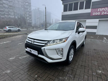 Мицубиси Eclipse Cross, объемом двигателя 1.5 л и пробегом 121 тыс. км за 13900 $, фото 1 на Automoto.ua
