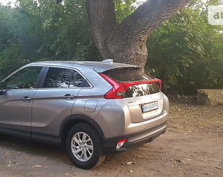 Сірий Міцубісі Eclipse Cross, об'ємом двигуна 1.5 л та пробігом 65 тис. км за 15300 $, фото 3 на Automoto.ua