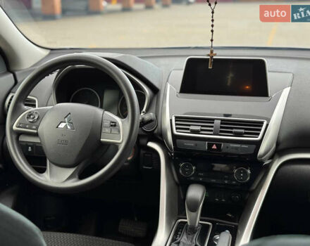 Сірий Міцубісі Eclipse Cross, об'ємом двигуна 1.5 л та пробігом 55 тис. км за 17800 $, фото 14 на Automoto.ua
