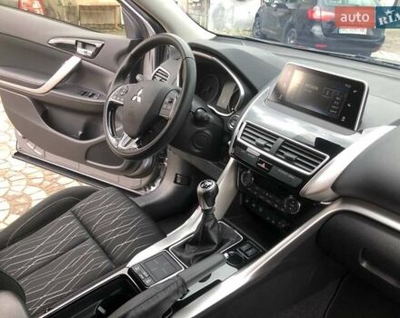 Сірий Міцубісі Eclipse Cross, об'ємом двигуна 1.5 л та пробігом 53 тис. км за 16900 $, фото 33 на Automoto.ua