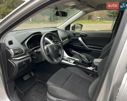 Сірий Міцубісі Eclipse Cross, об'ємом двигуна 1.5 л та пробігом 129 тис. км за 14900 $, фото 17 на Automoto.ua