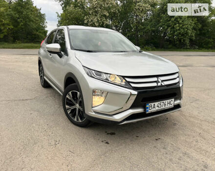 Сірий Міцубісі Eclipse Cross, об'ємом двигуна 1.5 л та пробігом 118 тис. км за 16400 $, фото 17 на Automoto.ua