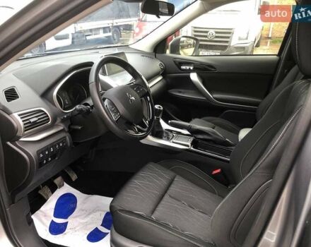 Сірий Міцубісі Eclipse Cross, об'ємом двигуна 1.5 л та пробігом 53 тис. км за 16900 $, фото 27 на Automoto.ua