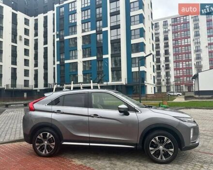 Сірий Міцубісі Eclipse Cross, об'ємом двигуна 1.5 л та пробігом 100 тис. км за 15700 $, фото 14 на Automoto.ua