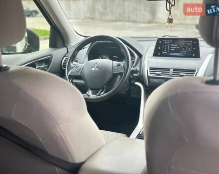 Сірий Міцубісі Eclipse Cross, об'ємом двигуна 1.5 л та пробігом 100 тис. км за 15700 $, фото 17 на Automoto.ua