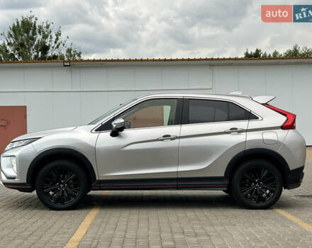 Сірий Міцубісі Eclipse Cross, об'ємом двигуна 1.5 л та пробігом 55 тис. км за 17800 $, фото 8 на Automoto.ua