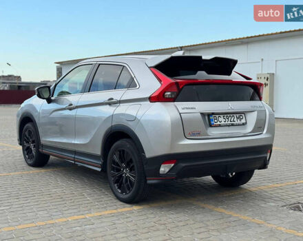 Сірий Міцубісі Eclipse Cross, об'ємом двигуна 1.5 л та пробігом 55 тис. км за 17800 $, фото 7 на Automoto.ua