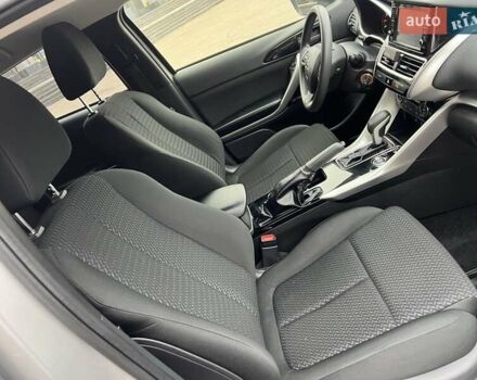 Сірий Міцубісі Eclipse Cross, об'ємом двигуна 1.5 л та пробігом 129 тис. км за 14900 $, фото 8 на Automoto.ua