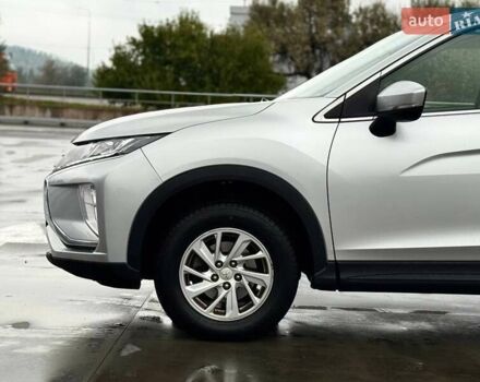 Серый Мицубиси Eclipse Cross, объемом двигателя 1.5 л и пробегом 134 тыс. км за 14990 $, фото 7 на Automoto.ua