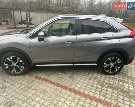 Сірий Міцубісі Eclipse Cross, об'ємом двигуна 1.5 л та пробігом 100 тис. км за 15700 $, фото 7 на Automoto.ua