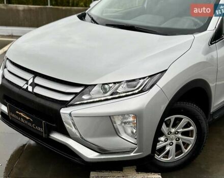 Серый Мицубиси Eclipse Cross, объемом двигателя 1.5 л и пробегом 134 тыс. км за 14990 $, фото 5 на Automoto.ua