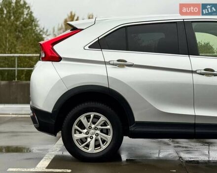 Серый Мицубиси Eclipse Cross, объемом двигателя 1.5 л и пробегом 134 тыс. км за 14990 $, фото 14 на Automoto.ua