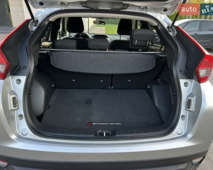 Серый Мицубиси Eclipse Cross, объемом двигателя 1.5 л и пробегом 129 тыс. км за 14900 $, фото 24 на Automoto.ua