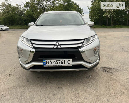 Сірий Міцубісі Eclipse Cross, об'ємом двигуна 1.5 л та пробігом 118 тис. км за 16400 $, фото 5 на Automoto.ua