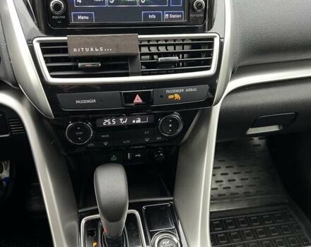 Сірий Міцубісі Eclipse Cross, об'ємом двигуна 1.5 л та пробігом 129 тис. км за 14900 $, фото 28 на Automoto.ua