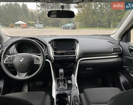 Сірий Міцубісі Eclipse Cross, об'ємом двигуна 1.5 л та пробігом 129 тис. км за 14900 $, фото 19 на Automoto.ua