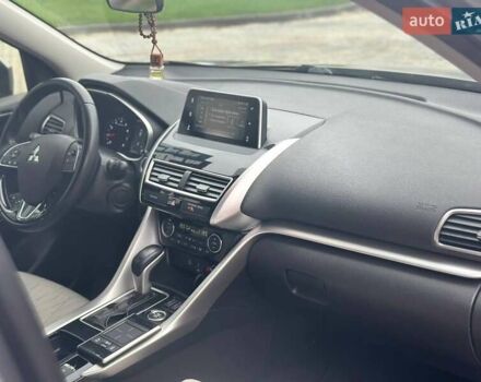 Сірий Міцубісі Eclipse Cross, об'ємом двигуна 1.5 л та пробігом 100 тис. км за 15700 $, фото 20 на Automoto.ua