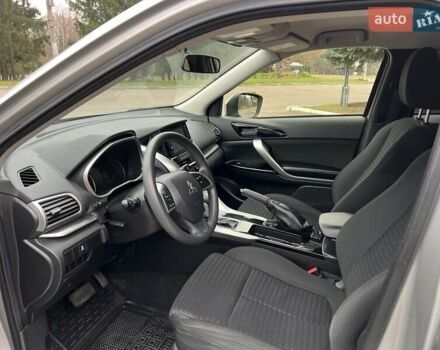 Сірий Міцубісі Eclipse Cross, об'ємом двигуна 1.5 л та пробігом 129 тис. км за 14900 $, фото 18 на Automoto.ua