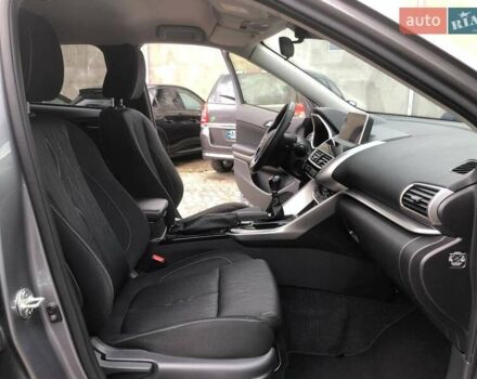 Сірий Міцубісі Eclipse Cross, об'ємом двигуна 1.5 л та пробігом 53 тис. км за 16900 $, фото 31 на Automoto.ua