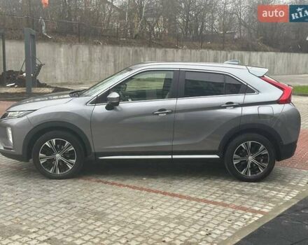 Сірий Міцубісі Eclipse Cross, об'ємом двигуна 1.5 л та пробігом 100 тис. км за 15700 $, фото 5 на Automoto.ua