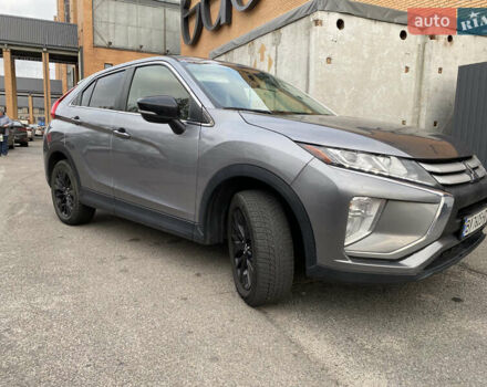Серый Мицубиси Eclipse Cross, объемом двигателя 1.5 л и пробегом 90 тыс. км за 17000 $, фото 3 на Automoto.ua