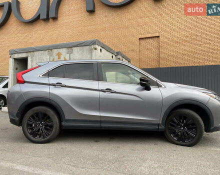 Серый Мицубиси Eclipse Cross, объемом двигателя 1.5 л и пробегом 90 тыс. км за 17000 $, фото 4 на Automoto.ua