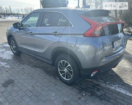 Серый Мицубиси Eclipse Cross, объемом двигателя 1.5 л и пробегом 40 тыс. км за 14500 $, фото 15 на Automoto.ua