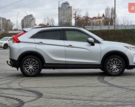 Сірий Міцубісі Eclipse Cross, об'ємом двигуна 1.5 л та пробігом 99 тис. км за 13999 $, фото 14 на Automoto.ua