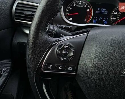 Сірий Міцубісі Eclipse Cross, об'ємом двигуна 1.5 л та пробігом 99 тис. км за 13999 $, фото 27 на Automoto.ua