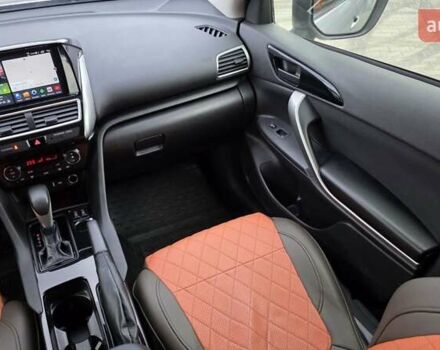 Сірий Міцубісі Eclipse Cross, об'ємом двигуна 1.5 л та пробігом 99 тис. км за 13999 $, фото 21 на Automoto.ua