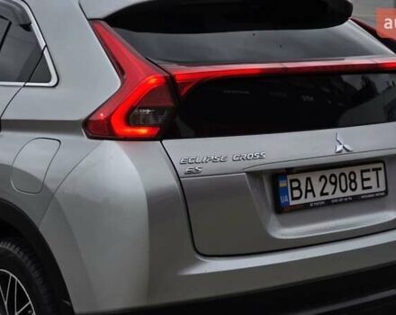 Сірий Міцубісі Eclipse Cross, об'ємом двигуна 1.5 л та пробігом 99 тис. км за 13999 $, фото 9 на Automoto.ua