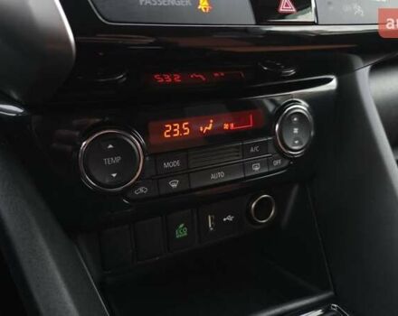 Сірий Міцубісі Eclipse Cross, об'ємом двигуна 1.5 л та пробігом 99 тис. км за 13999 $, фото 32 на Automoto.ua