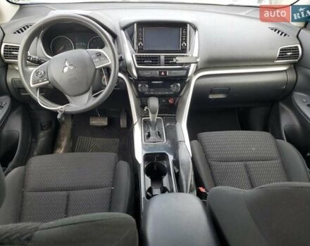 Серый Мицубиси Eclipse Cross, объемом двигателя 1.5 л и пробегом 99 тыс. км за 2900 $, фото 7 на Automoto.ua