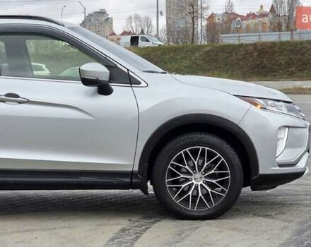 Сірий Міцубісі Eclipse Cross, об'ємом двигуна 1.5 л та пробігом 99 тис. км за 13999 $, фото 16 на Automoto.ua