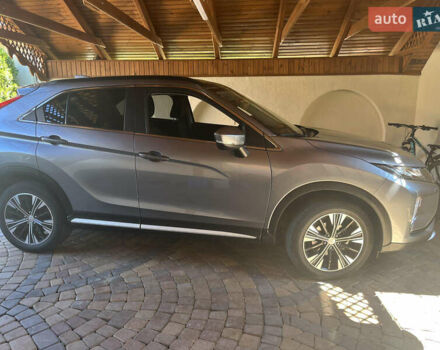 Сірий Міцубісі Eclipse Cross, об'ємом двигуна 1.5 л та пробігом 57 тис. км за 21800 $, фото 3 на Automoto.ua